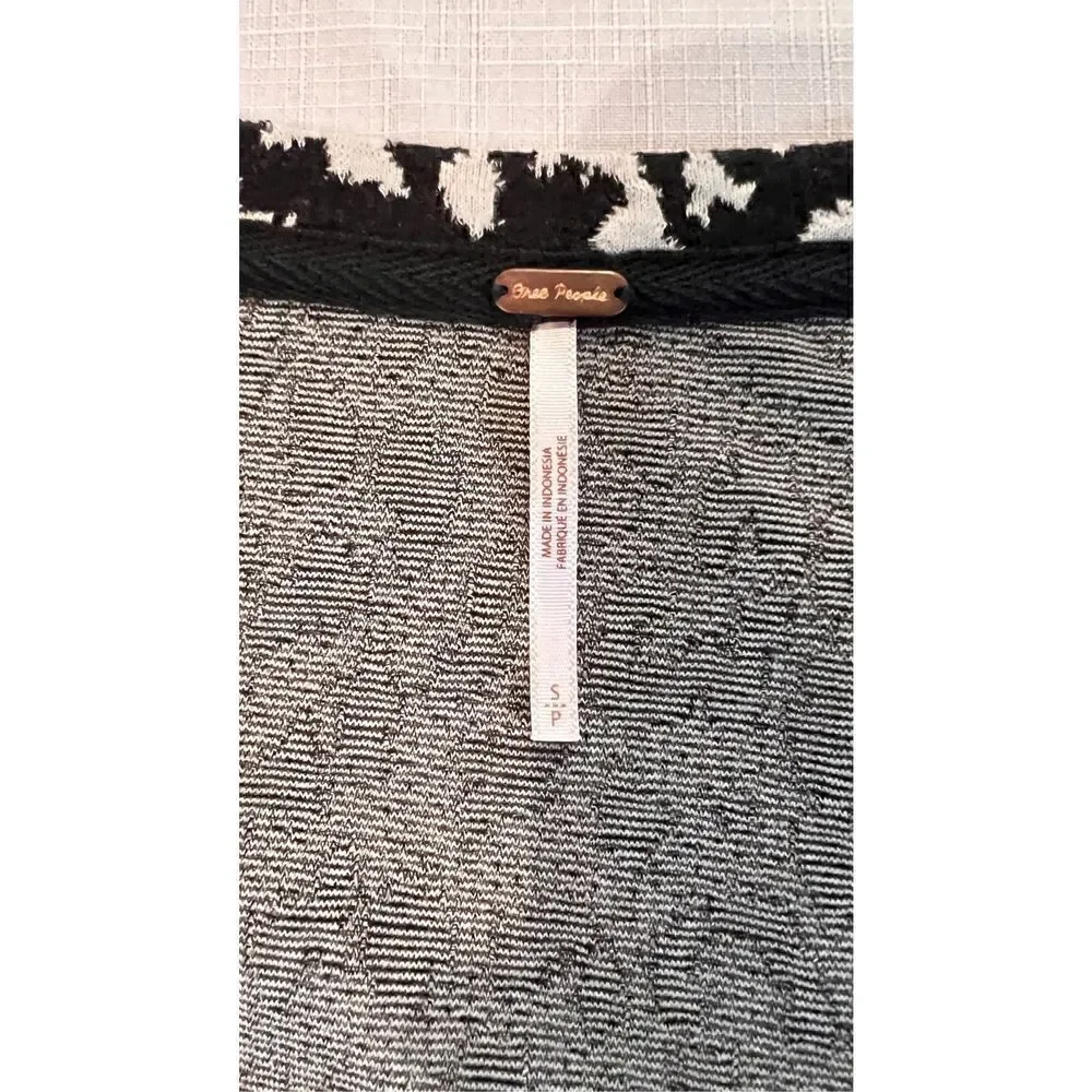Free People Women's Animal Print Puff Sleeve Square Neck Blouse Top Black Small
